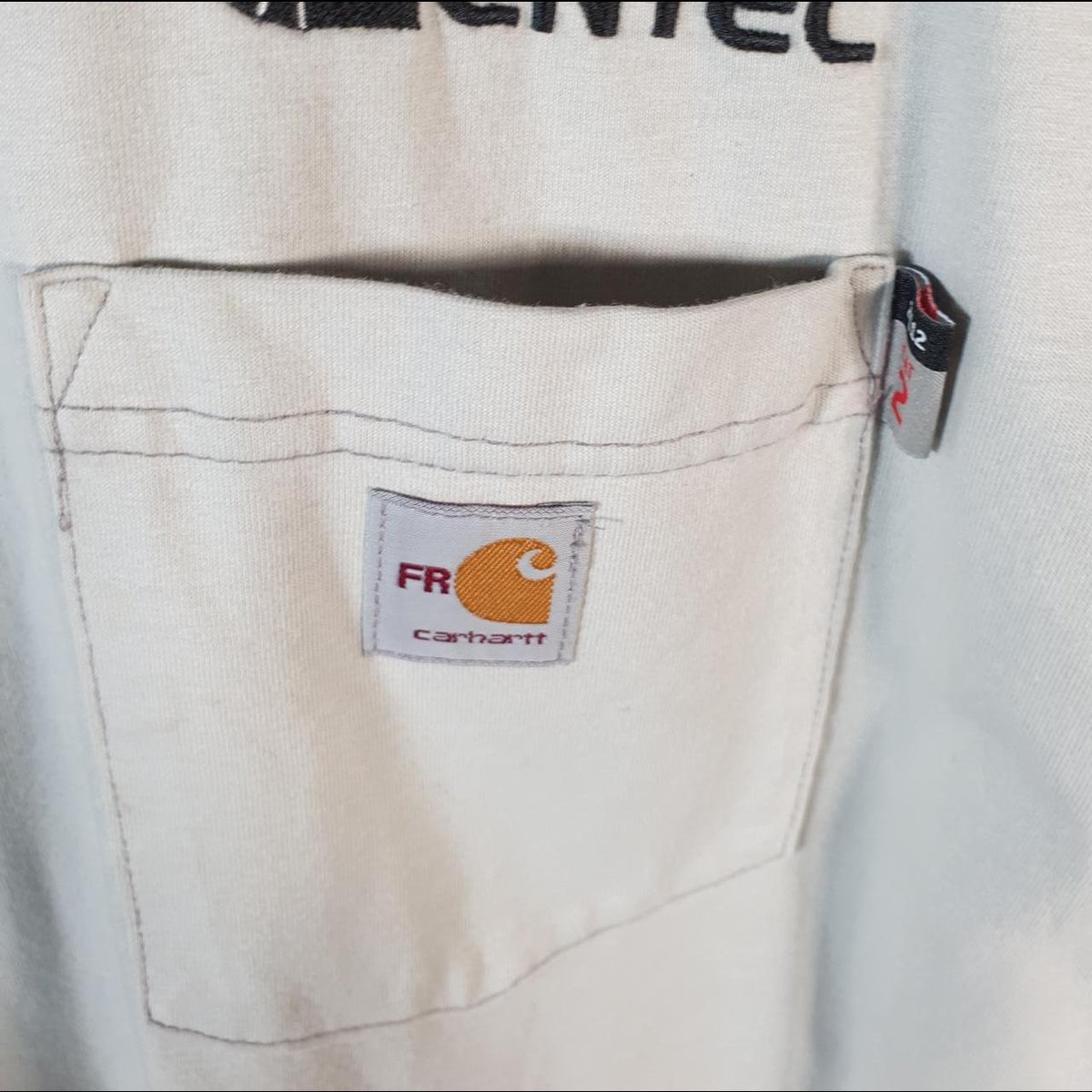 Vintage Carhartt Pocket T Shirt Men’s Medium Beige Workwear Chore Utility Loose Fit C9329