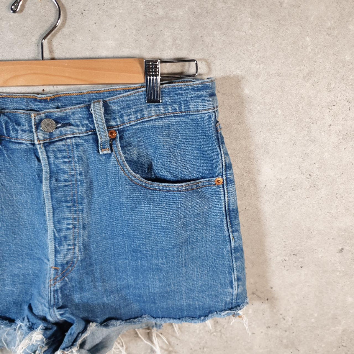 Vintage Levi’s 501 Cut Off Baggy Shorts Jorts Cargo Womens W31 Blue Relaxed Denim
