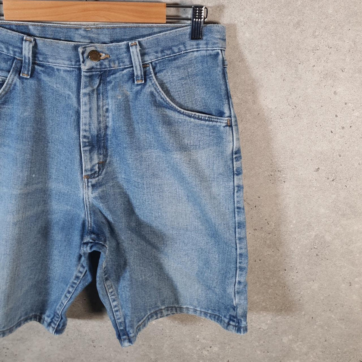 Vintage Wrangler Denim Shorts Jorts Cargo Men’s W32 Relaxed Blue Baggy Cotton