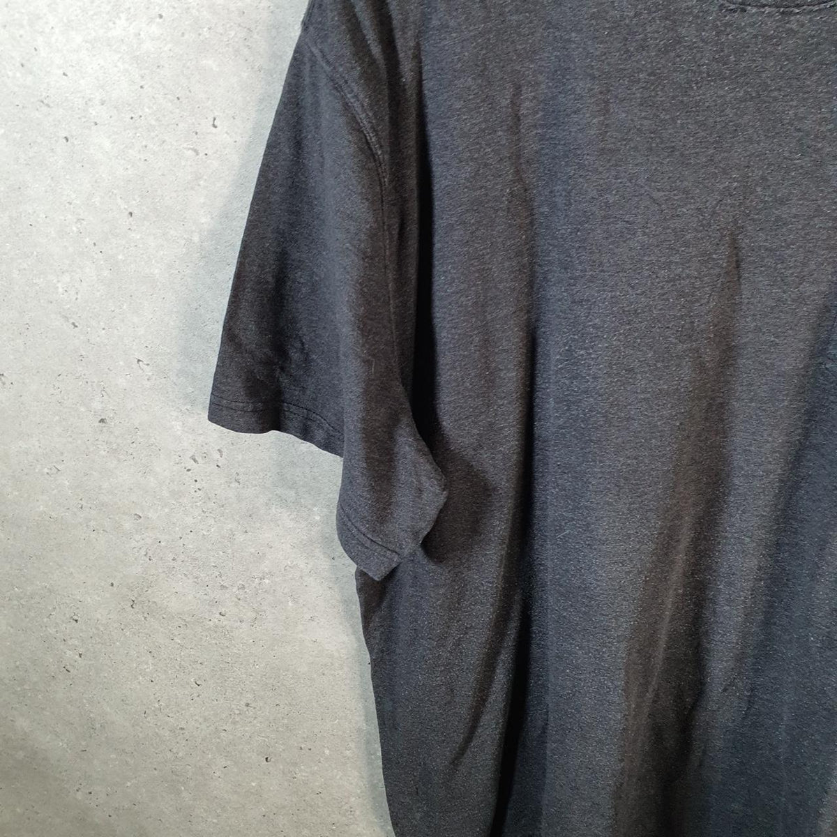 Vintage Izod Pocket T Shirt Men’s XL Grey Classic Fit Embroidered Logo