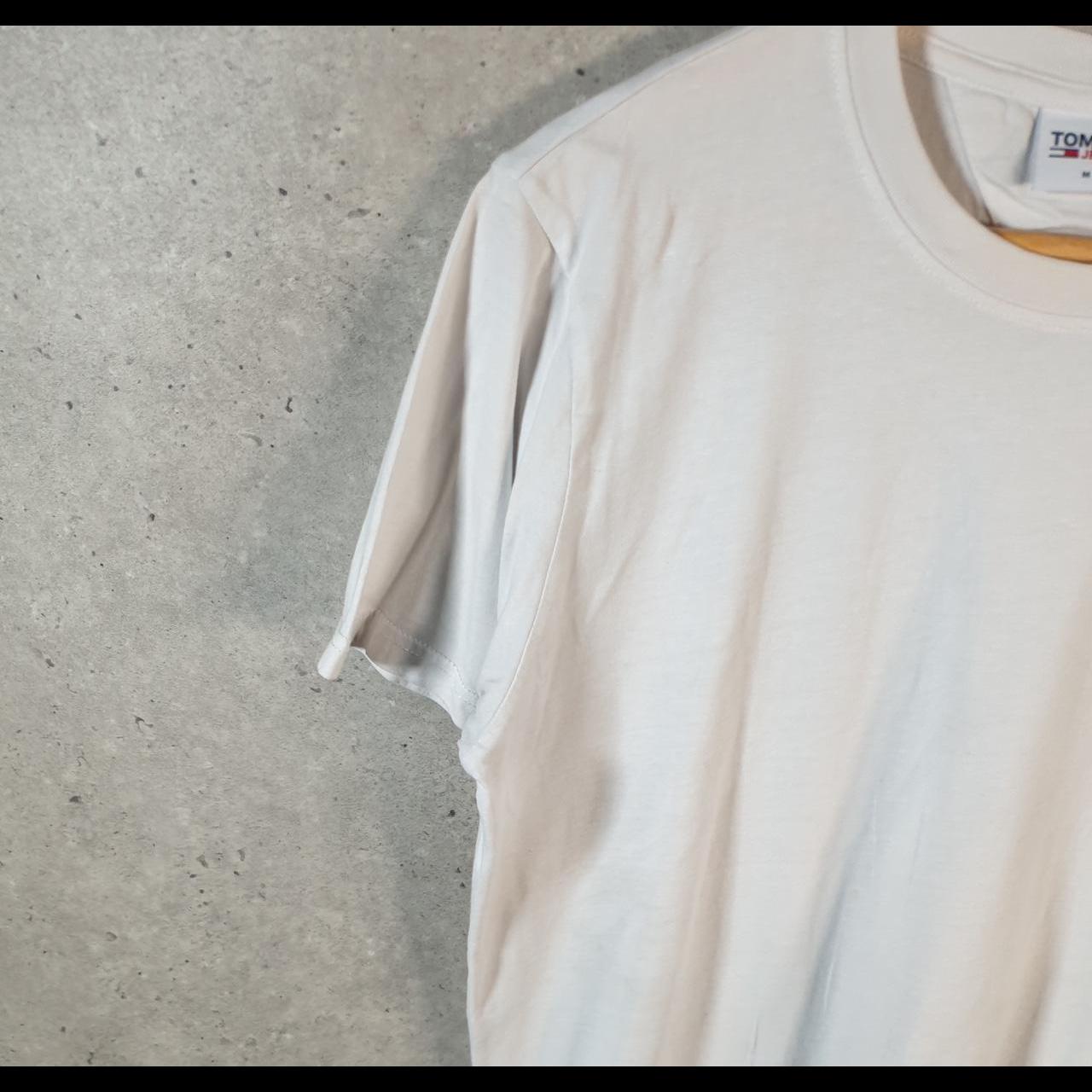 Vintage Tommy Jeans T Shirt Men’s Medium White Regular Fit Embroidered Logo