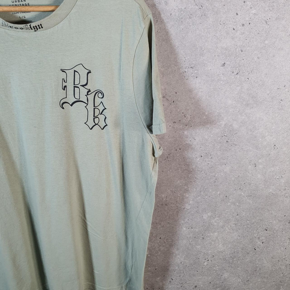 Vintage Urban Heritage Brooklyn T Shirt Men’s Large Green Casual Logo Athletic
