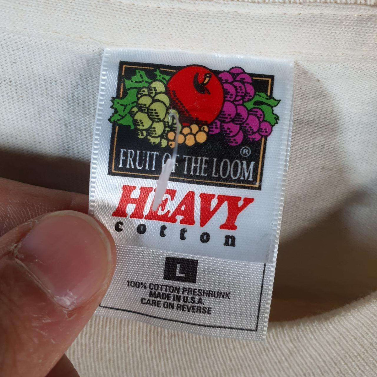 Vintage Fruit of the Loom House Cat Button USA Single Stitch T Shirt Men’s Large White Big Fish Vintage