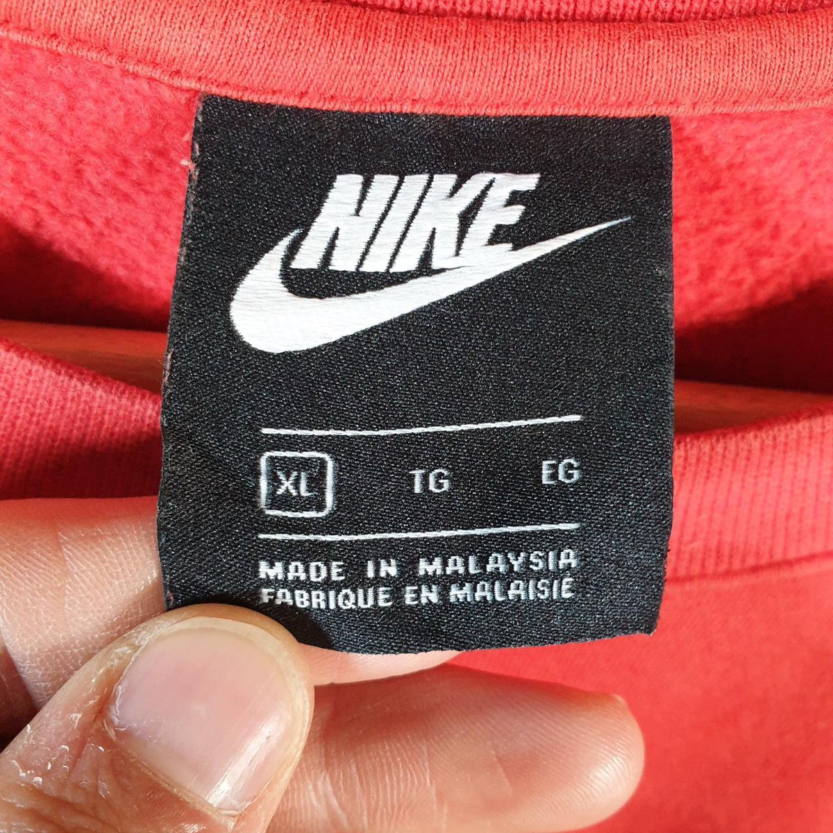 Vintage Nike Club Embroidered Sweatshirt Men’s XL Red Swoosh Y2K Pullover