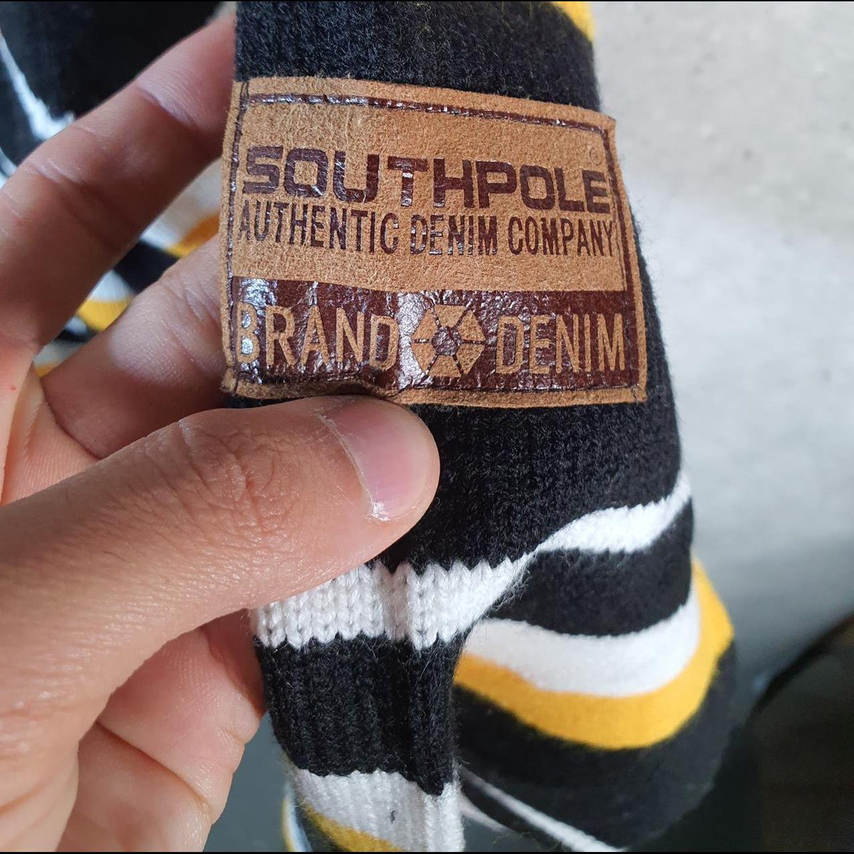 Vintage SouthPole Y2K Spellout Knit Sweater Jumper Mens XL Black Striped Pullover Hip Hop