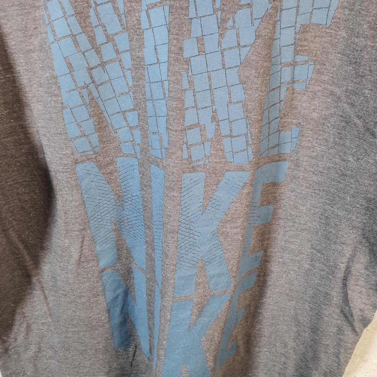 Vintage Nike Club Spellout T Shirt Men’s Large Grey Logo Swoosh Athletic