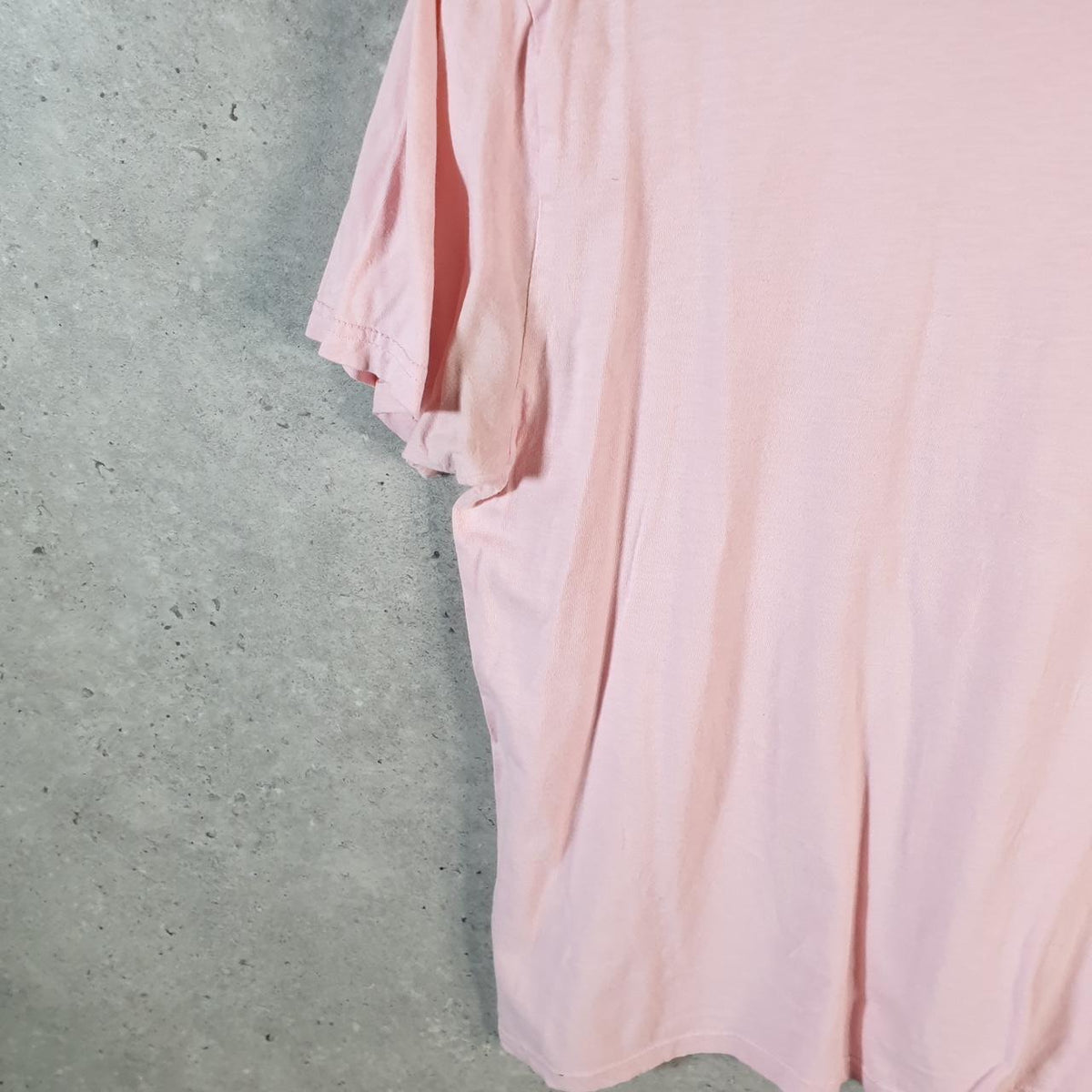 Vintage Columbia USA Flag T Shirt Shirt Men’s Medium Pink Logo Athletic