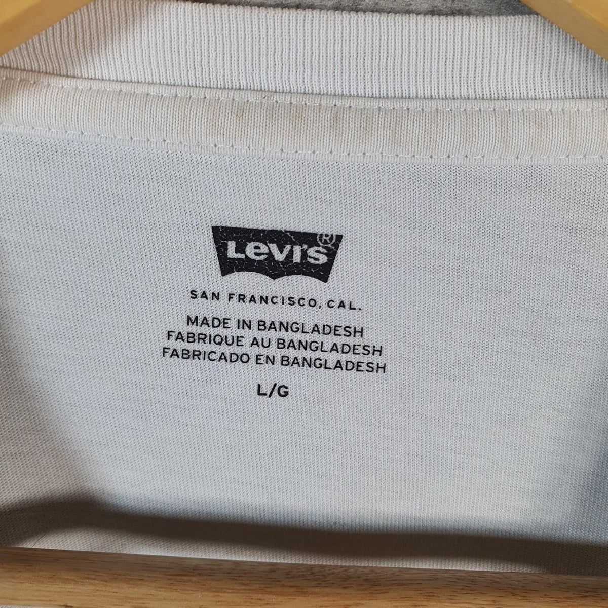 Vintage Levis Spellout T Shirt Shirt Men’s Large Regular Fit White Logo Athletic