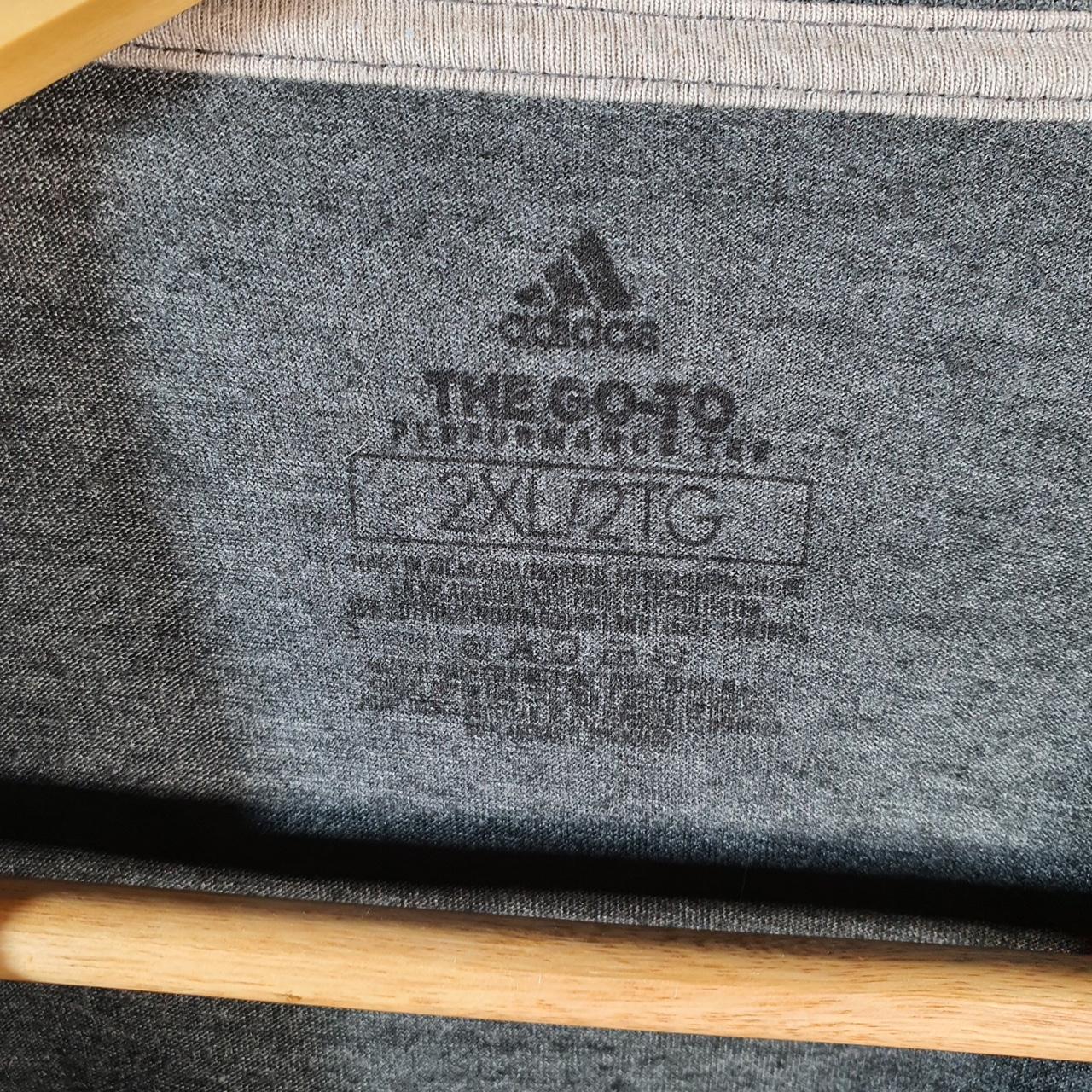Vintage Adidas T Shirt Shirt Men’s 2XL Grey Three Stripes Logo Athletic C9760