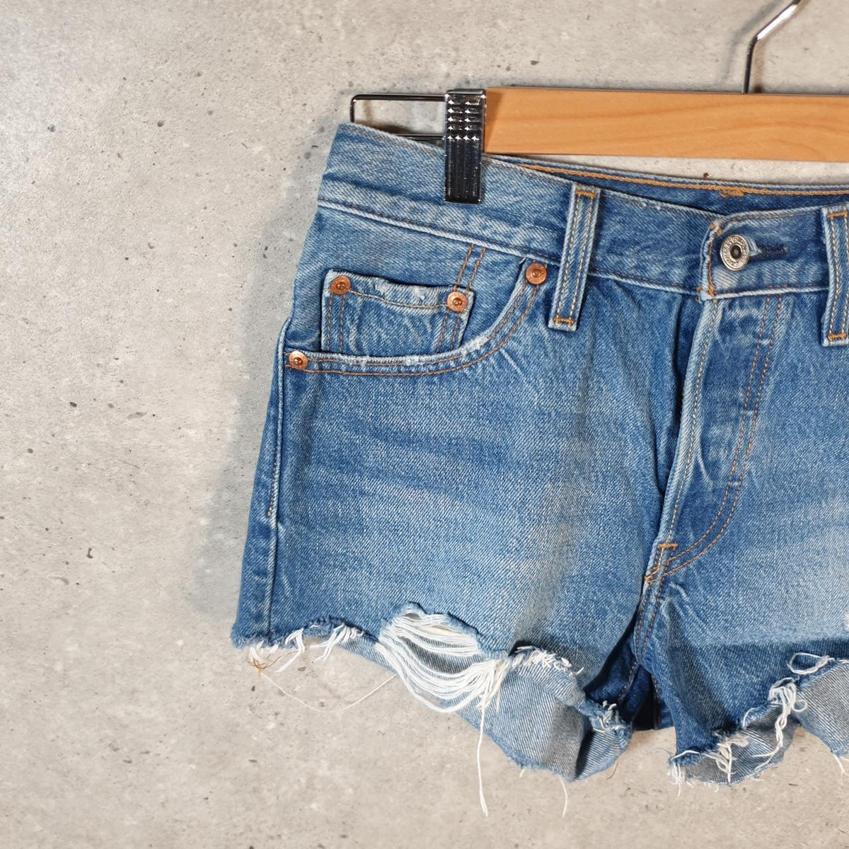 Vintage Levi’s 501 Cut Off Baggy Shorts Jorts Cargo Womens W25 Blue Relaxed Denim