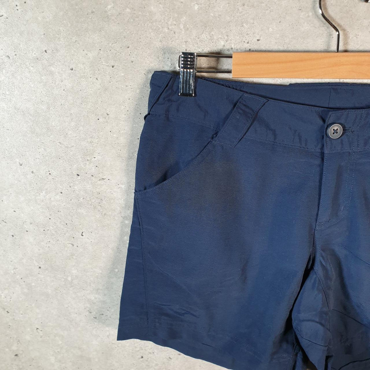 Vintage Columbia Performance Fishing Gear Shorts Men’s Small Blue Athletic Hiking
