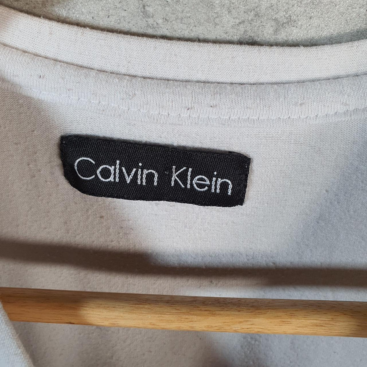 Vintage Calvin Klein Spellout T Shirt Men’s XS White Casual Sports C9838