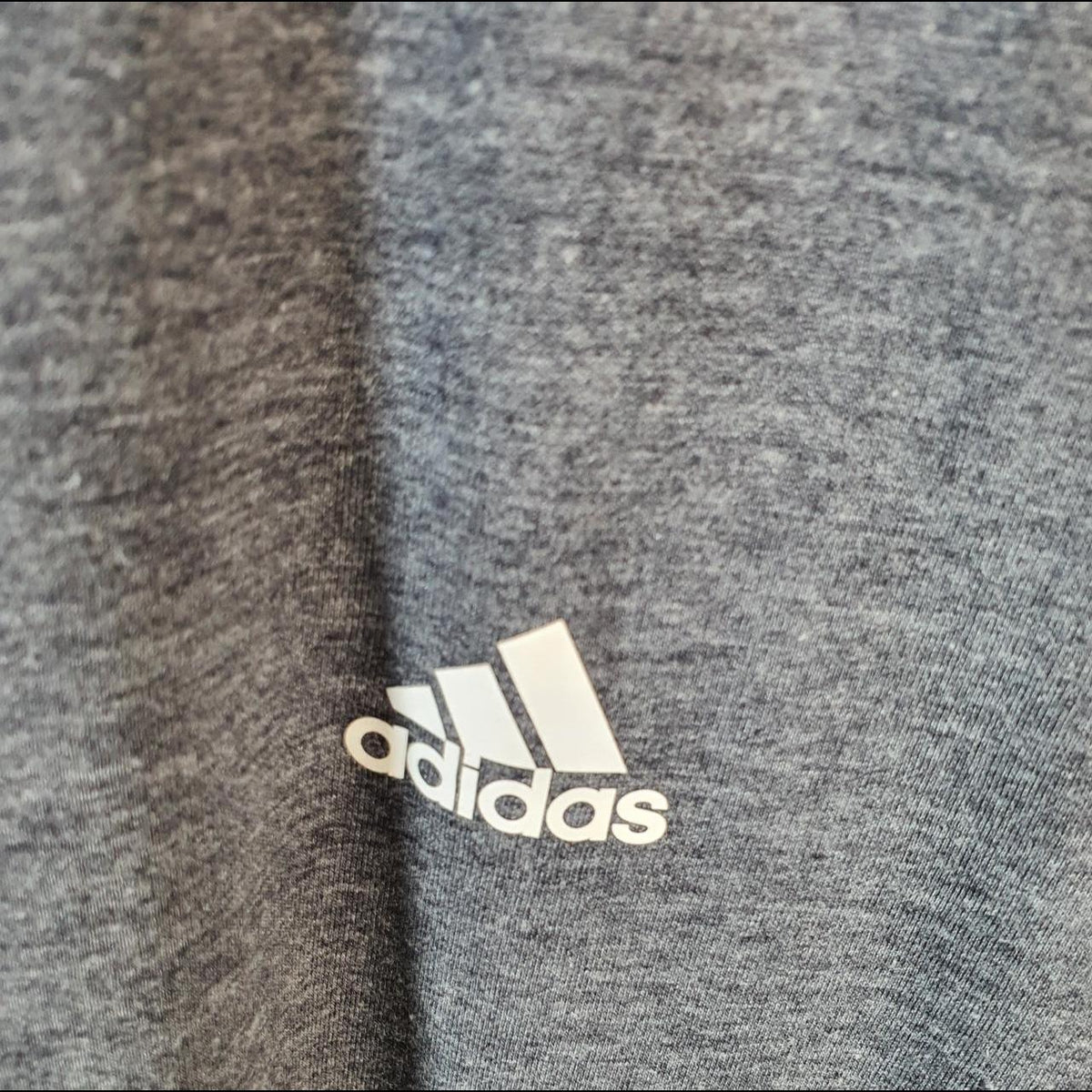 Vintage Adidas Spellout T Shirt Men’s Medium Grey Three Stripes Logo Athletic
