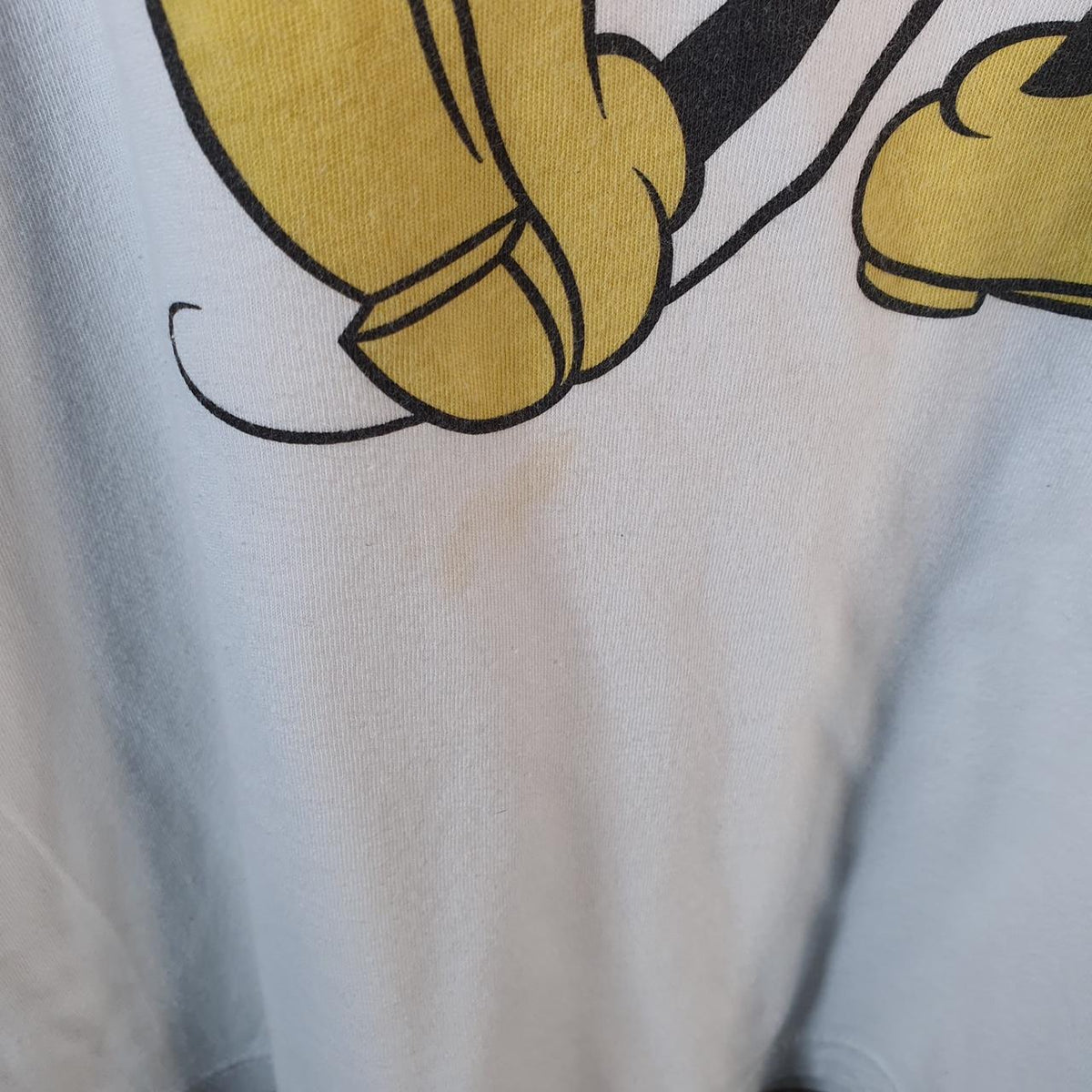 Vintage Uniqlo Disney Land Mickey Mouse T Shirt Men’s Medium White Graphic Cartoon