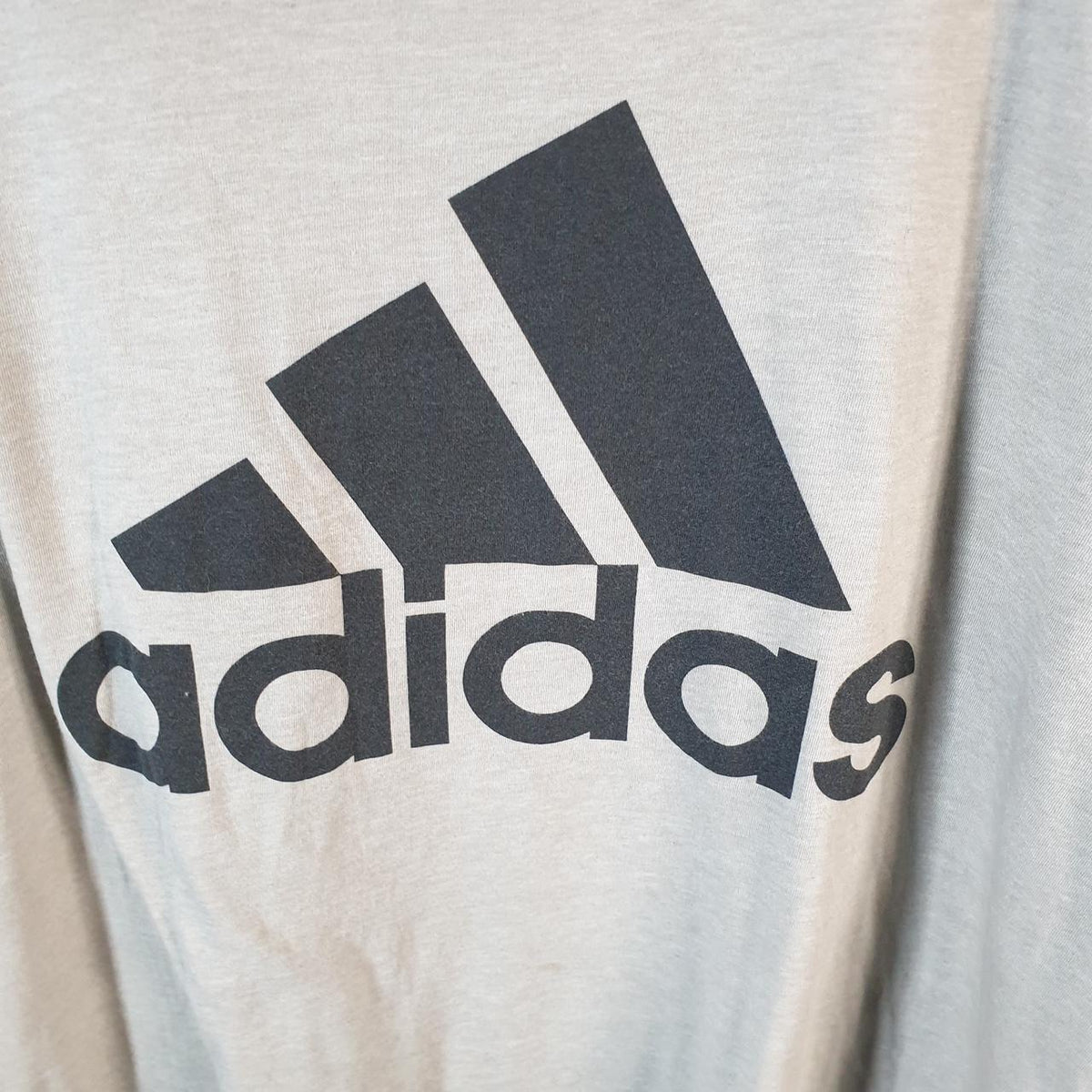 Vintage Adidas Go To Tee Performance T Shirt Men’s XL Grey Graphic Three Stripes Athletic