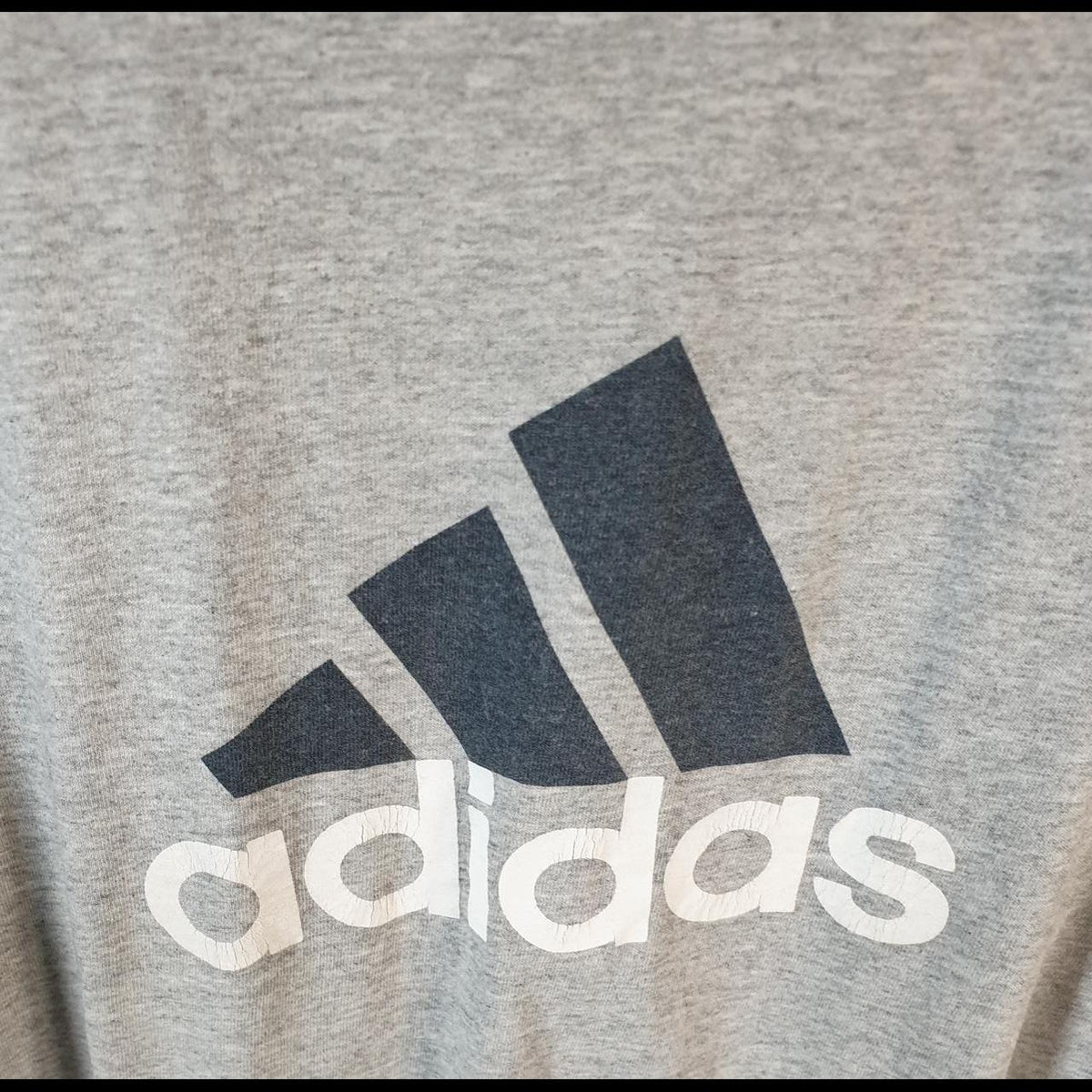 Vintage Adidas Spellout T Shirt Men’s Small Grey Three Stripes Logo Athletic
