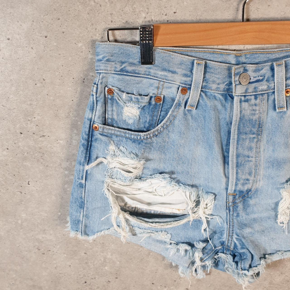 Vintage Levi’s 501 Cut Off Baggy Shorts Jorts Cargo Womens W27 Blue Relaxed Denim