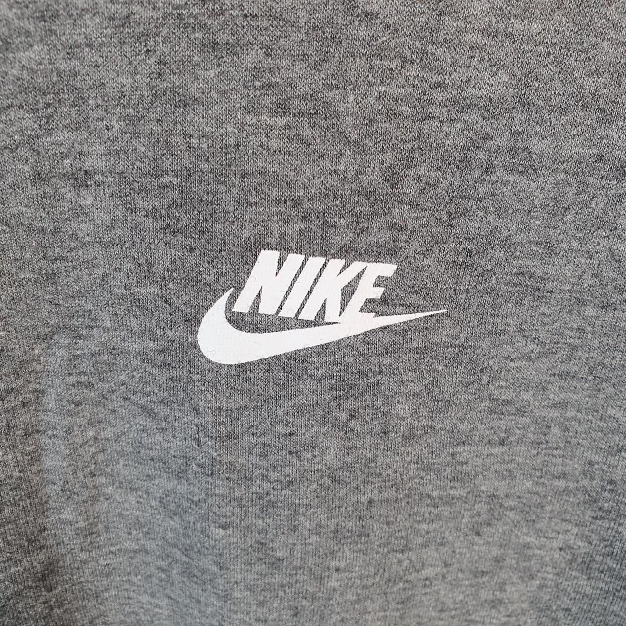 Vintage Nike Club Sweatshirt Womens Medium Grey Swoosh Y2K Pullover Logo