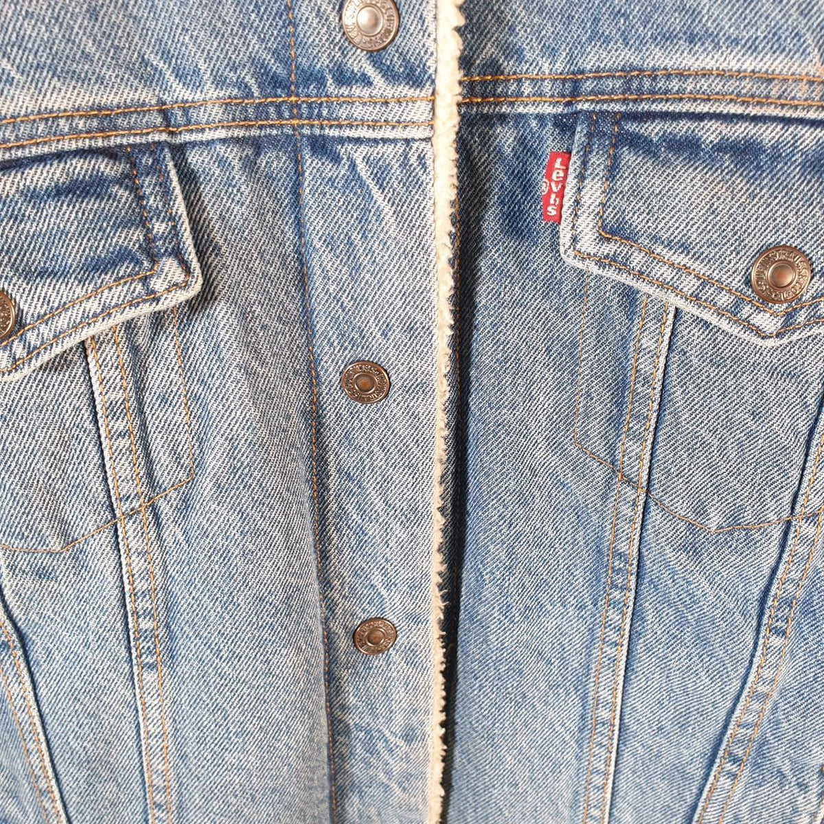 Vintage Levis Denim Jean Trucker Sherpa Jacket Womens Large Blue Button Sherling