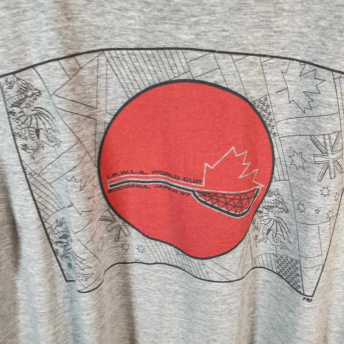 Vintage Fruit of the Loom Best Japan Edogawa 1997 USA Single Stitch T Shirt Men’s Large Grey Big Fish Vintage