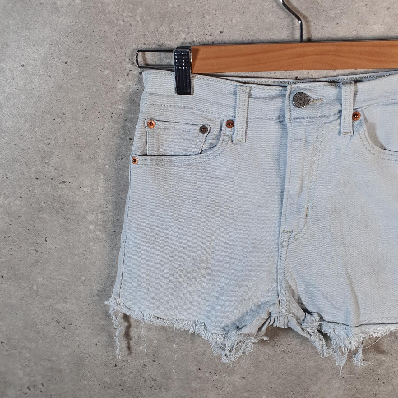 Vintage Levi’s Cut Off Shorts Jorts Cargo Womens W27 Blue Relaxed Denim