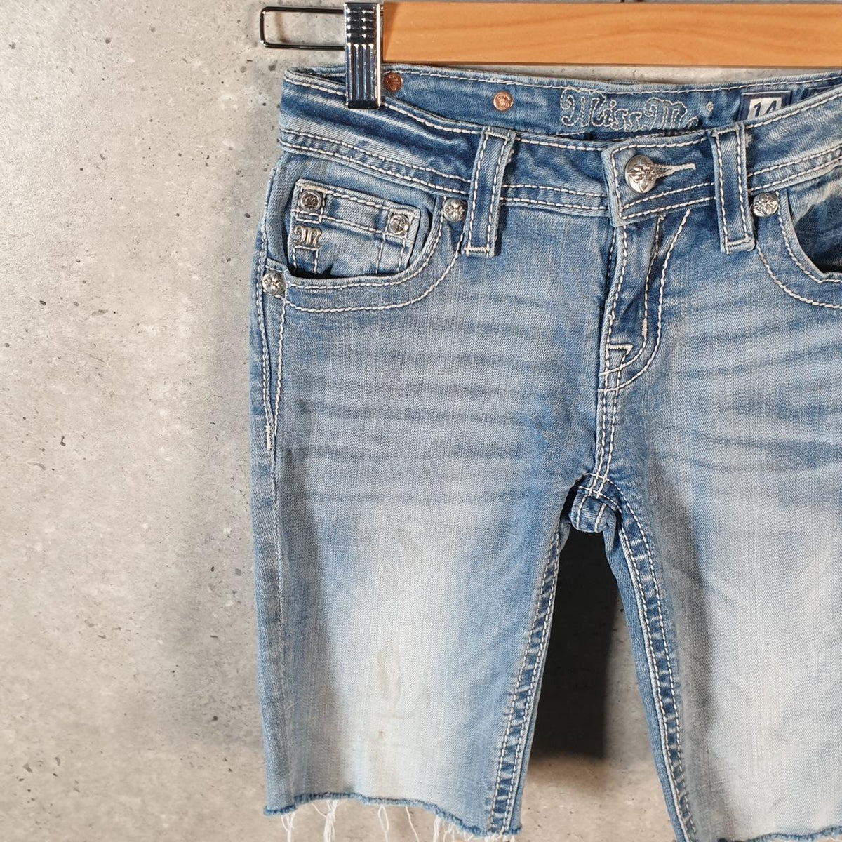 Vintage Miss Me Baggy Y2K Hip Hop Jeans Shorts Jorts Womens W24 Blue Denim Low Rise