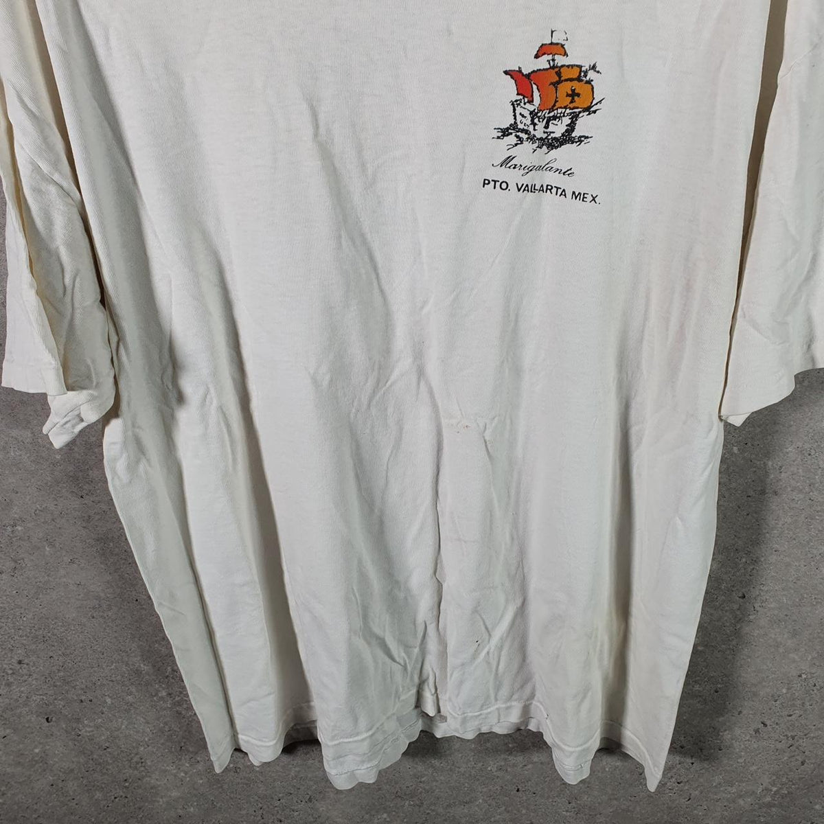Vintage Hanes Heavyweight Marigalante Pirate USA 90s Single Stitch T Shirt Men’s XL White Big Fish Vintage