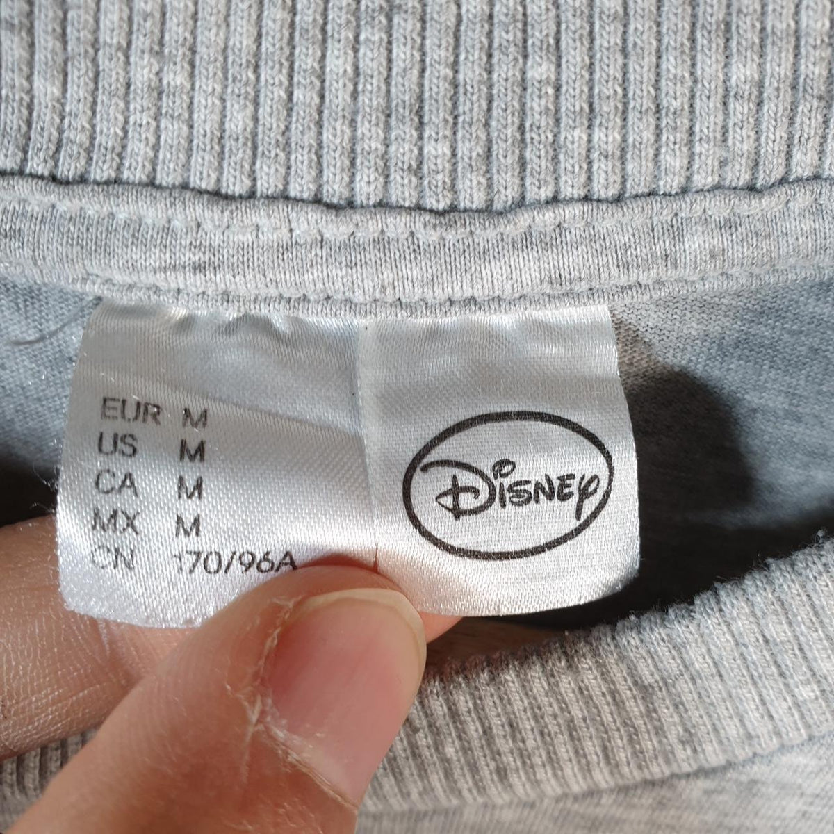 Vintage Disney Land New York Mickey Mouse T Shirt Shirt Men’s  Medium Grey Graphic Cartoon C9918