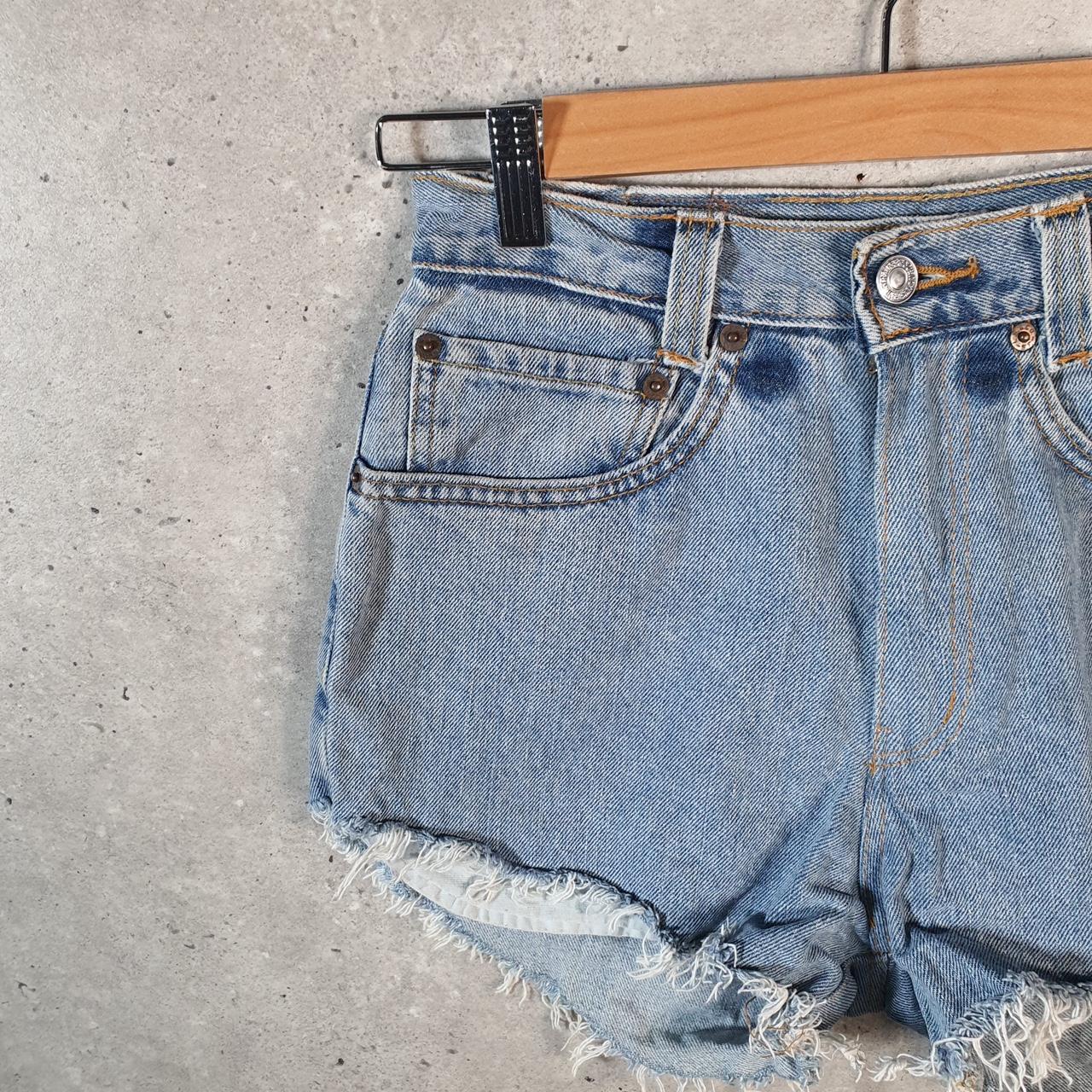 Vintage Levi’s 550 Cut Off Baggy Shorts Jorts Cargo Womens W26 Blue Relaxed Denim Big Fish Vintage
