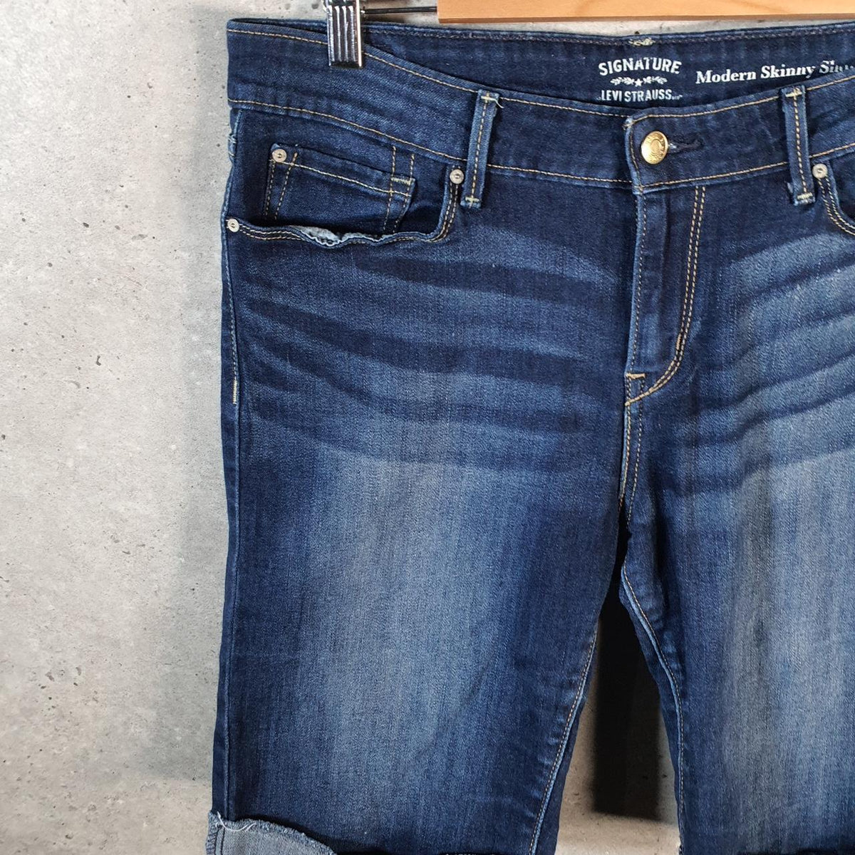 Vintage Levi’s Baggy Shorts Jorts Cargo Womens W31 Blue Relaxed Denim