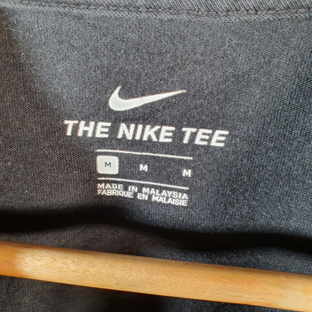 Vintage Nike T Shirt Men’s Medium Black Printed Single Swoosh Logo Athletic Big Fish Vintage