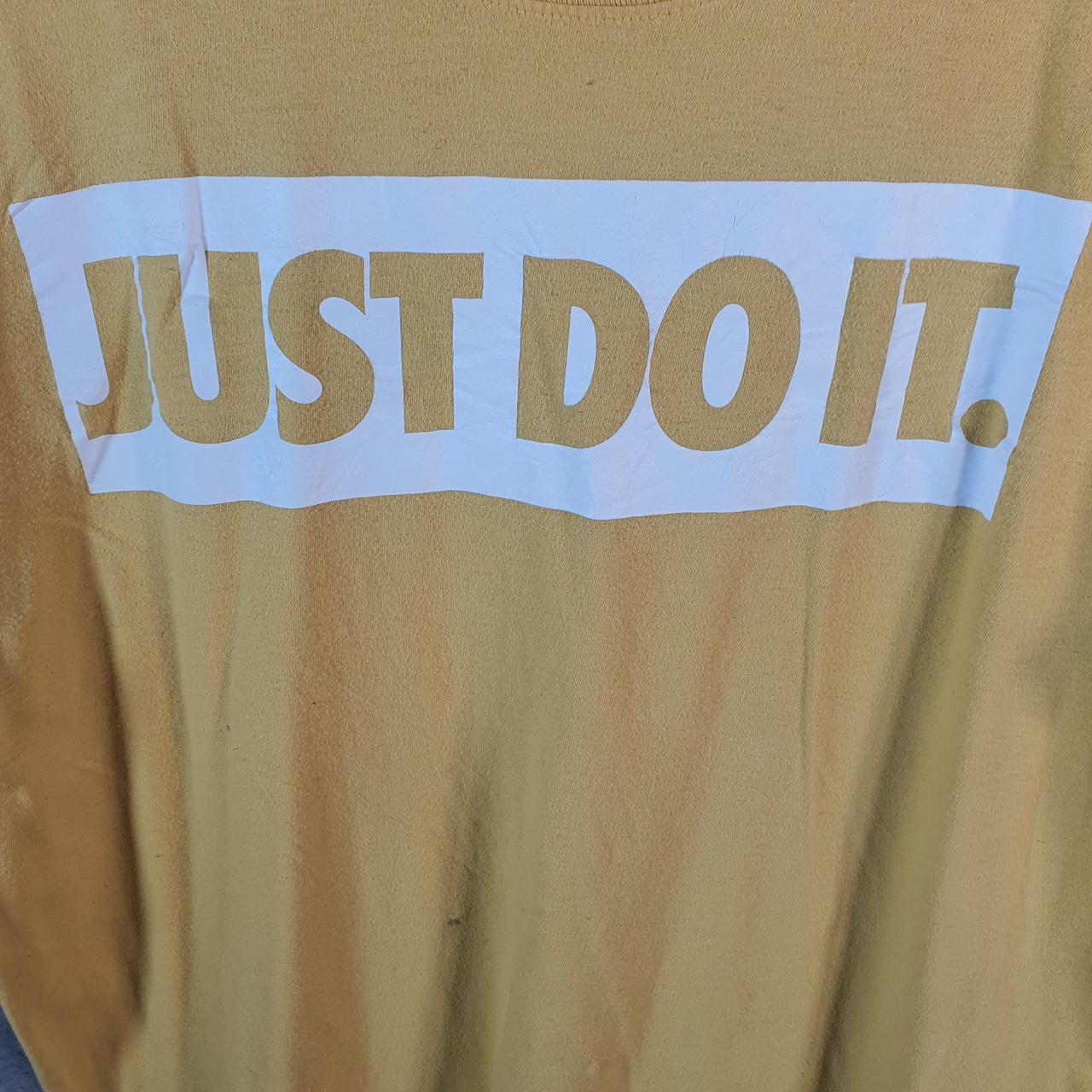 Vintage Nike Just Do It Spellout T Shirt Men’s Medium Yellow Logo Swoosh Athletic