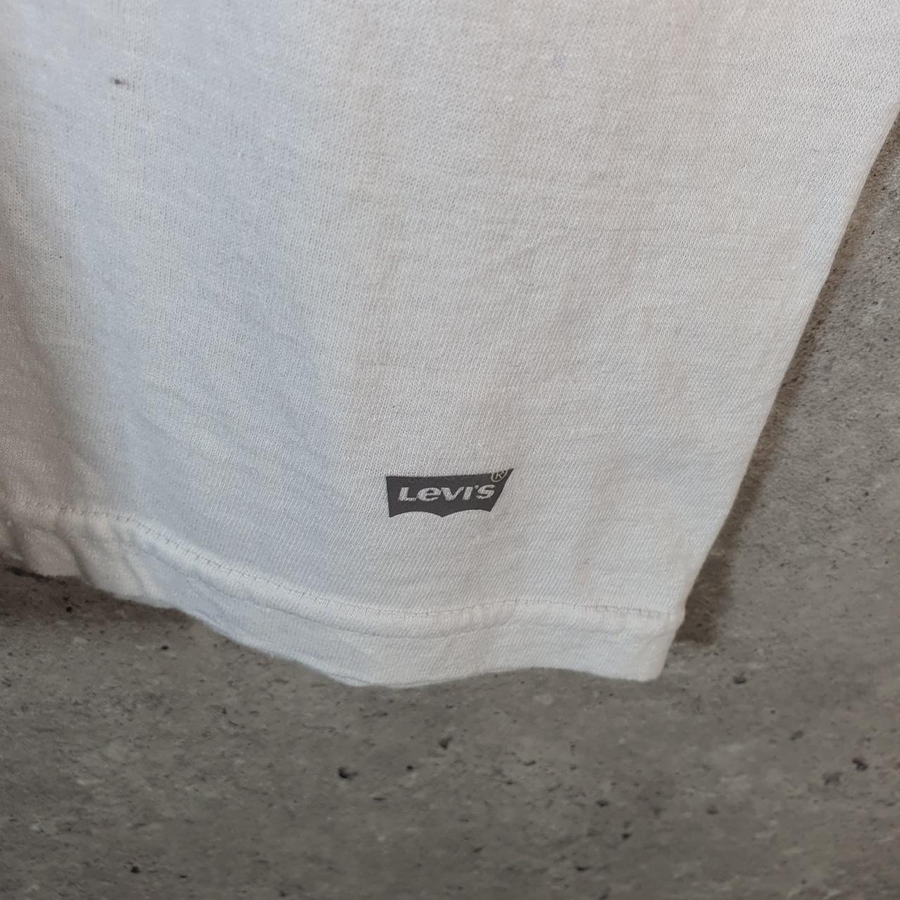 Vintage Levis Spellout T Shirt Shirt Womens Large White Logo Athletic Slim Fit