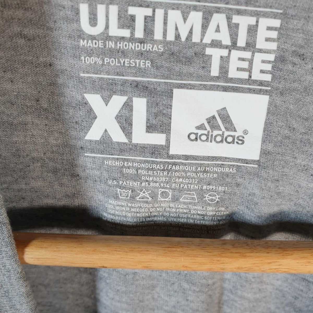 Vintage Adidas Ultimate T Shirt Shirt Men’s XL Grey Three Stripes Logo Athletic C9700
