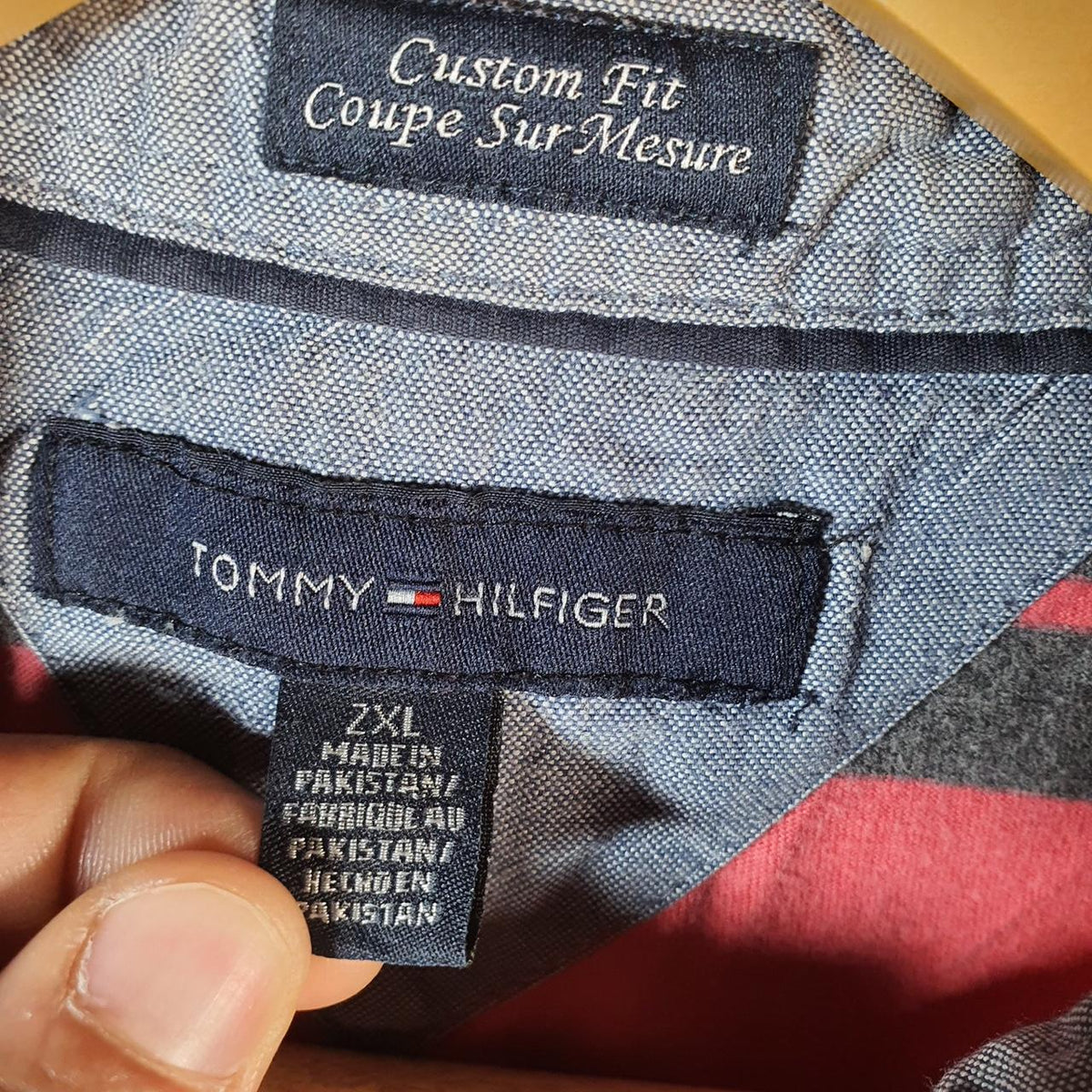 Vintage Tommy Hilfiger Polo Shirt Men’s 2XL Red Striped Custom Fit Embroidered Logo