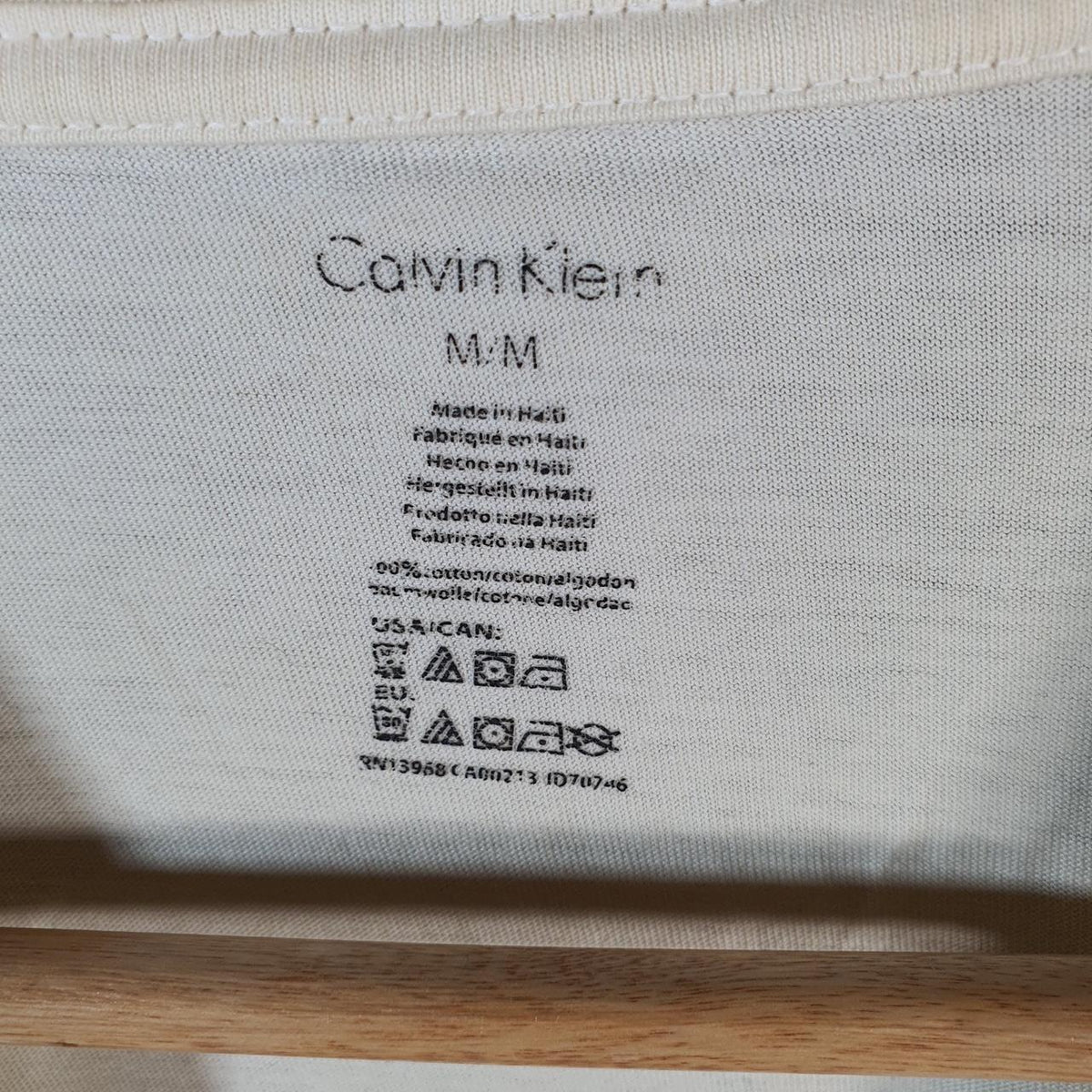 Vintage Calvin Klein T Shirt Men’s Medium White Casual Sports