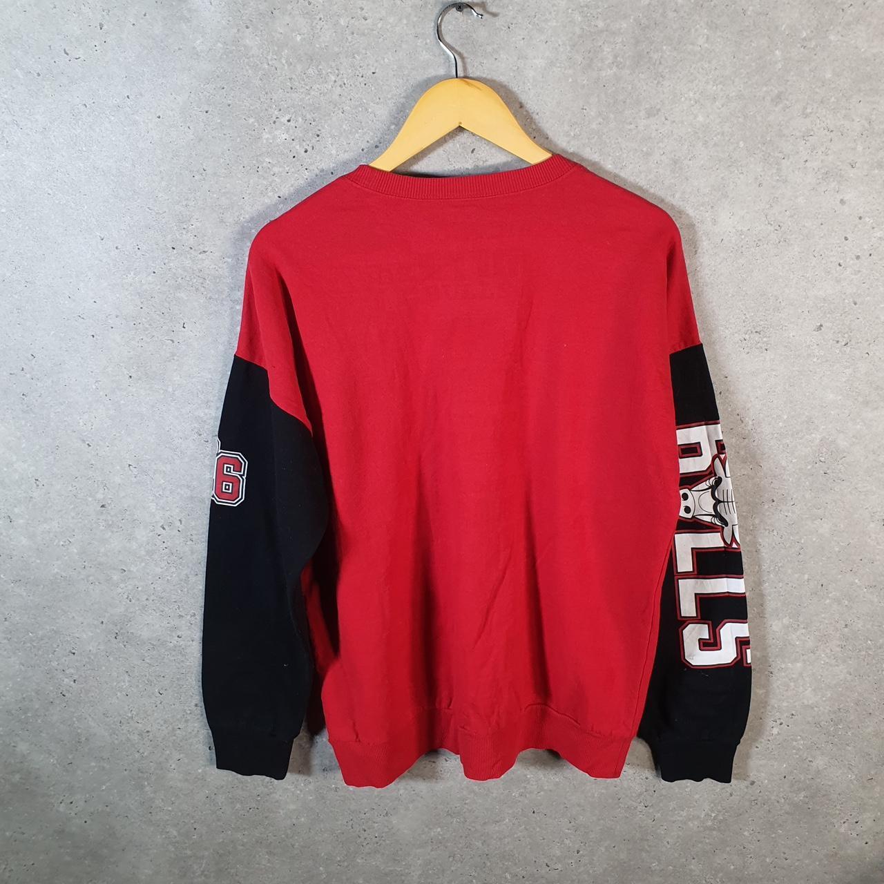 Vintage NBA Chicago Bulls Knit Sweater Men’s Medium Red Y2K Pullover American