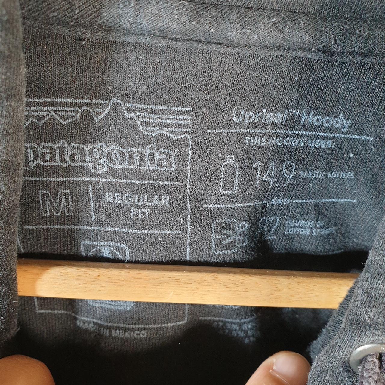 Vintage Patagonia Uprisal Hoodie Men’s Medium Black Pullover Regular Fit Spellout Logo