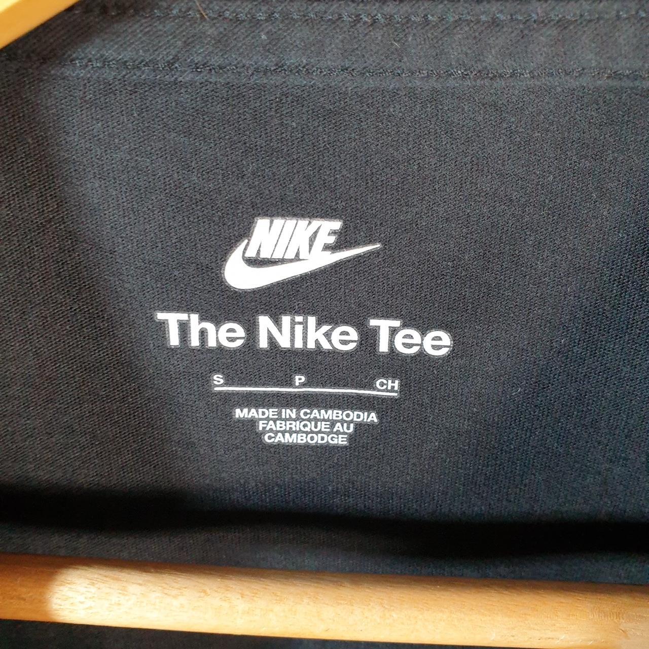 Vintage Nike T Shirt Men’s Small Black Printed Single Swoosh Logo Athletic C8295