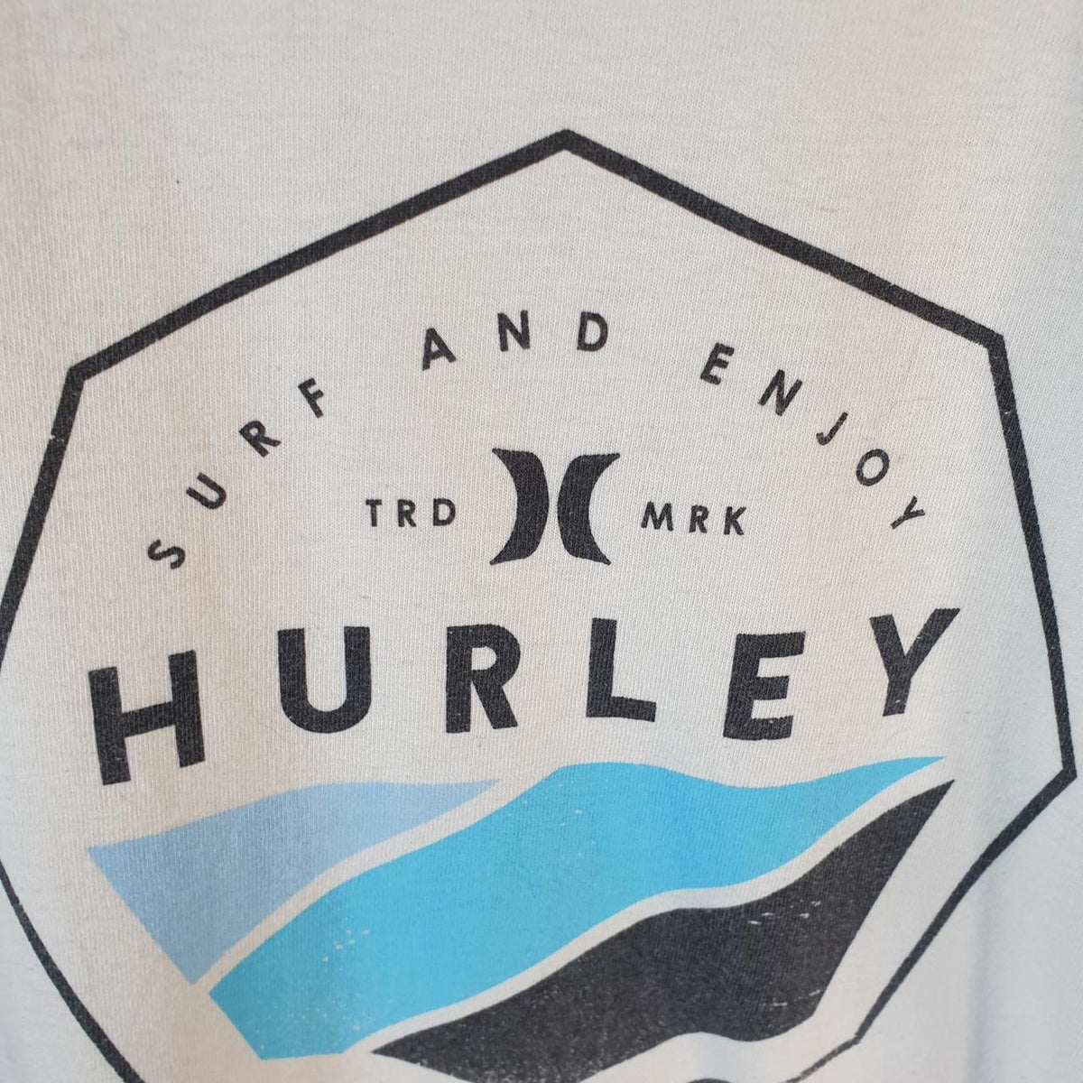 Vintage Hurley Graphic T Shirt Men’s White Medium Casual Sports Logo Athletic