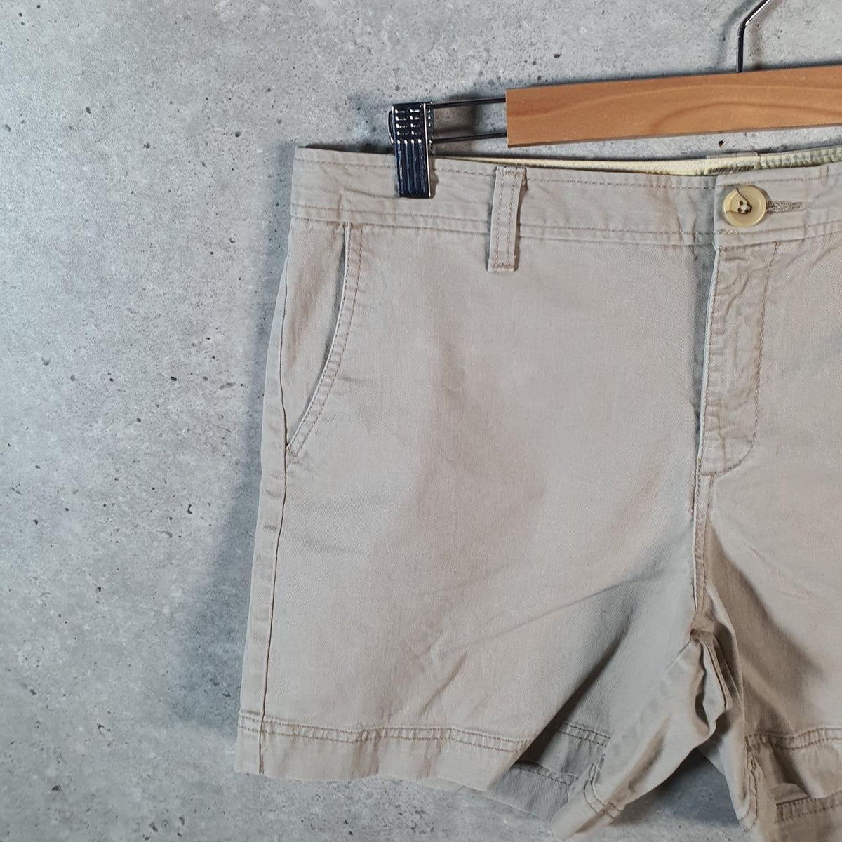 Vintage Dockers Chino Shorts Jorts Cargo Womens W34 Beige Baggy Cotton A4321
