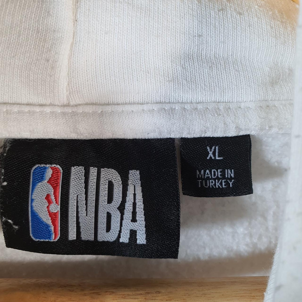 Vintage NBA Chicago Bulls Hoodie Men’s XL White Pullover Pro Sport USA