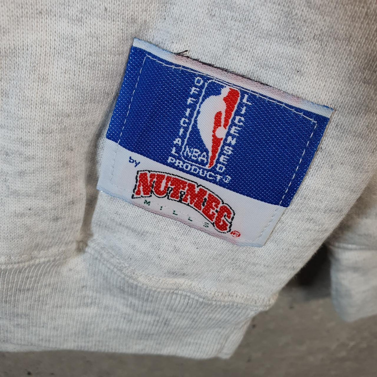 Vintage NBA Nutmeg Buffalo Bills 90s Embroidered Sweatshirt Men’s Medium Grey USA