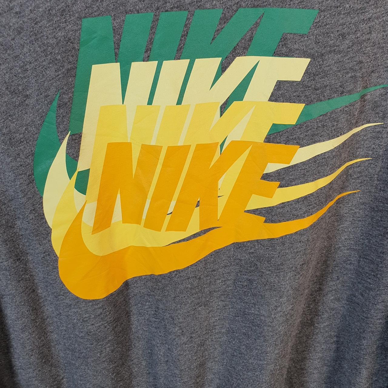 Vintage Nike Club Graphic Spellout T Shirt Men’s XL Grey Swoosh Athletic