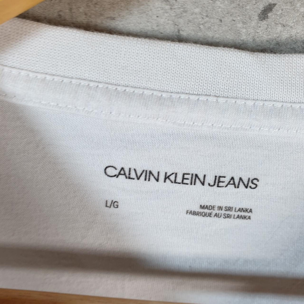 Vintage Calvin Klein Spellout T Shirt Men’s Large White Casual Sports