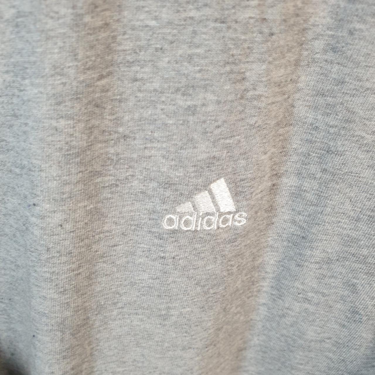 Vintage Adidas Spellout T Shirt Womens Medium Long Grey Three Stripes Logo Athletic