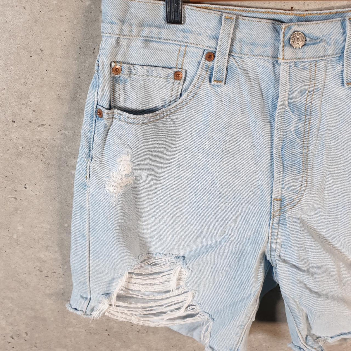 Vintage Levi’s 501 Cut Off Baggy Shorts Jorts Cargo Womens W29 Blue Relaxed Denim