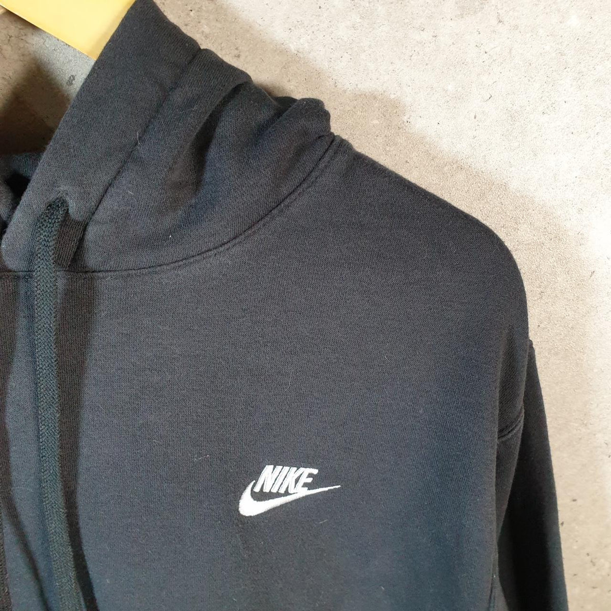 Vintage Nike Club Embroidered Hoodie Men’s Medium Black Swoosh Y2K Pullover