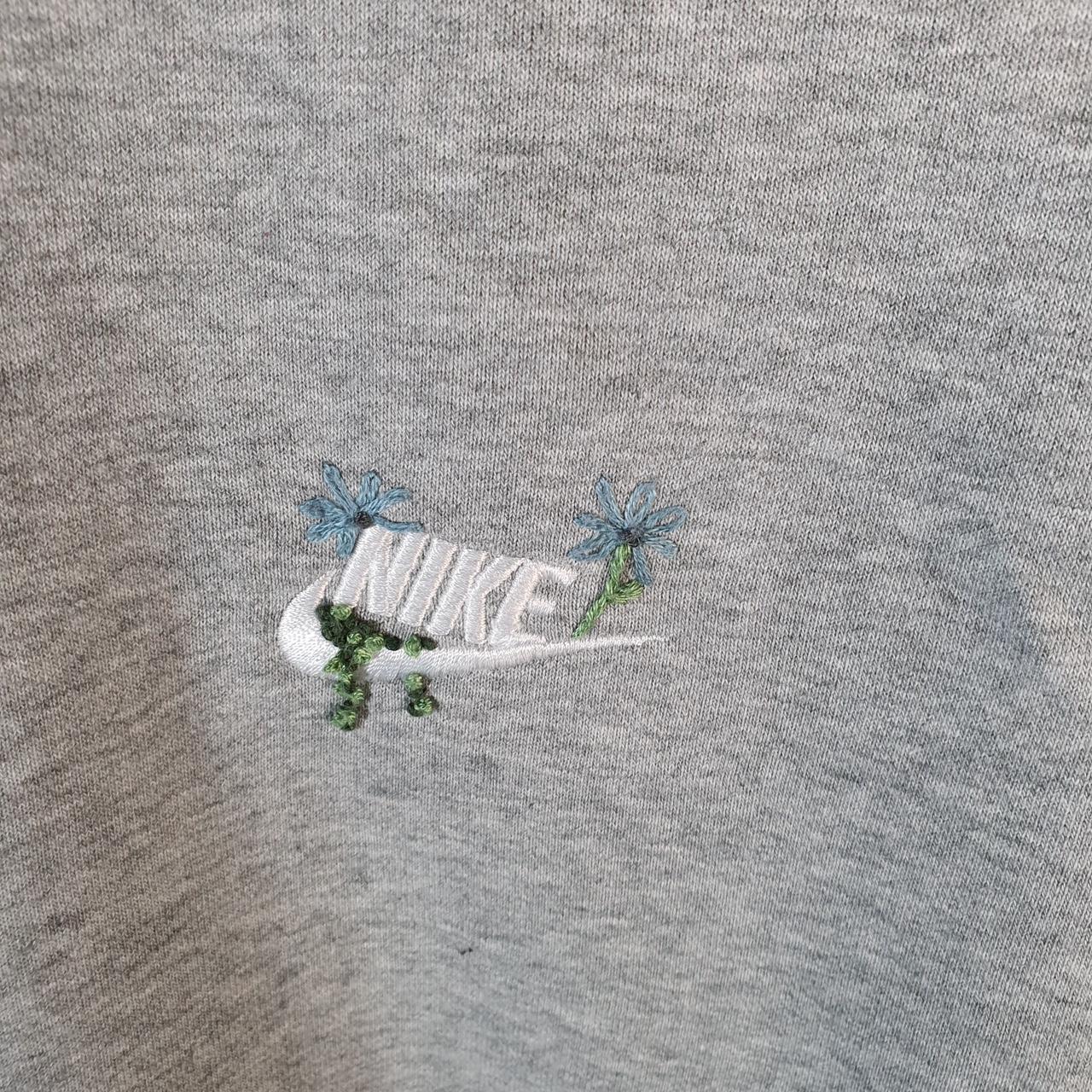 Vintage Nike Club Embroidered Sweatshirt Men’s Medium Grey Swoosh Y2K Pullover