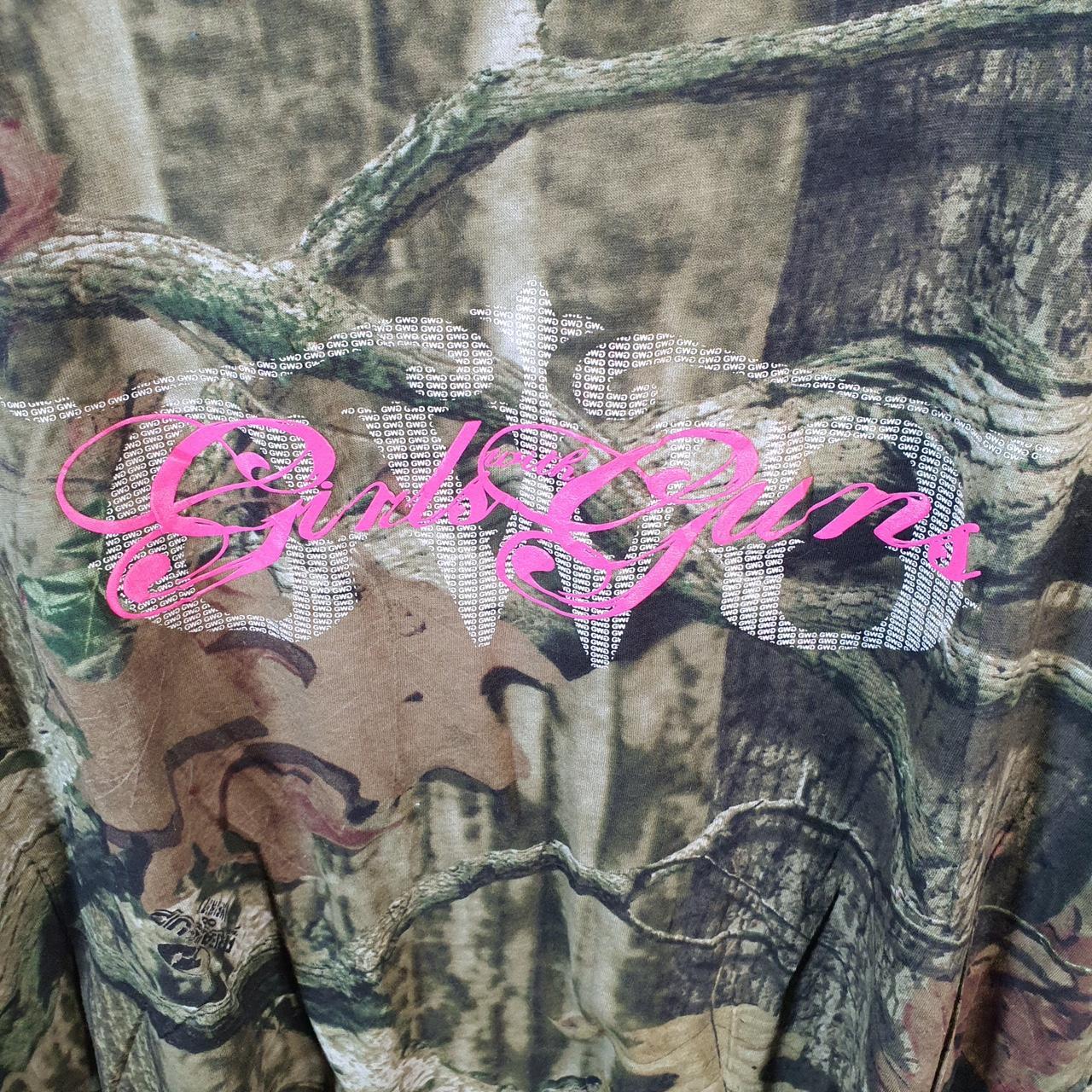 Vintage Girls With Guys RealTree Camoflauge T Shirt Womens 2XL Camo Short Sleeve